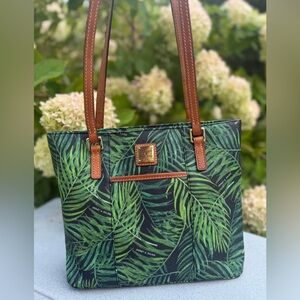 Dooney & Bourke Palm Leaf Lexington Shopper in excellent condition